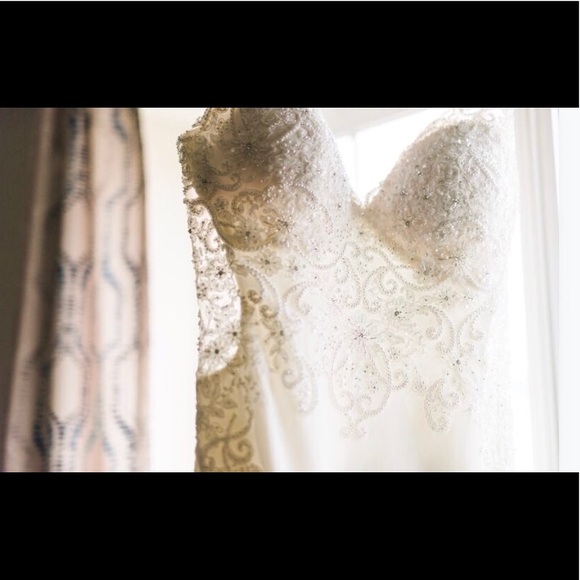 Martina Liana Wedding Dress - Picture 5 of 6